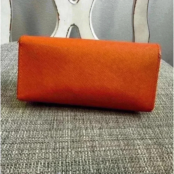 Tory Burch Sunglasses Case - Picture 4 of 11